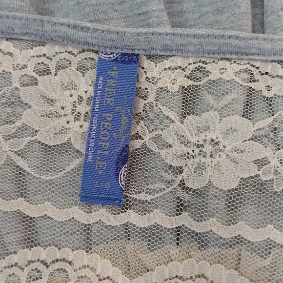 Free People Top Size Large Heathered Gray Vintage Ecru Lace Layered - Picture 4 of 4